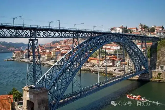 波尔图必去景点｜杜罗河、路易斯一世桥、大教堂全攻略