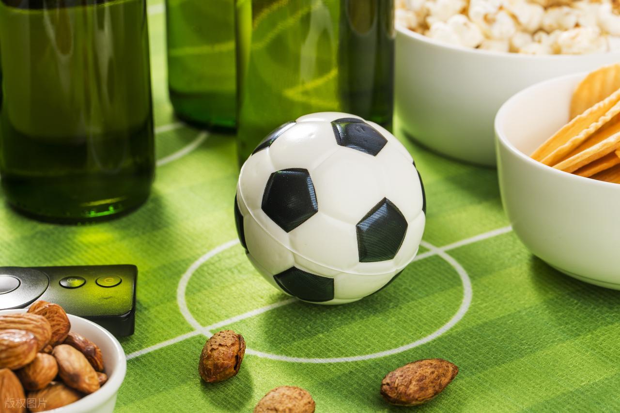 2026世界杯正热！FIFA全称是啥？看球必学英文
